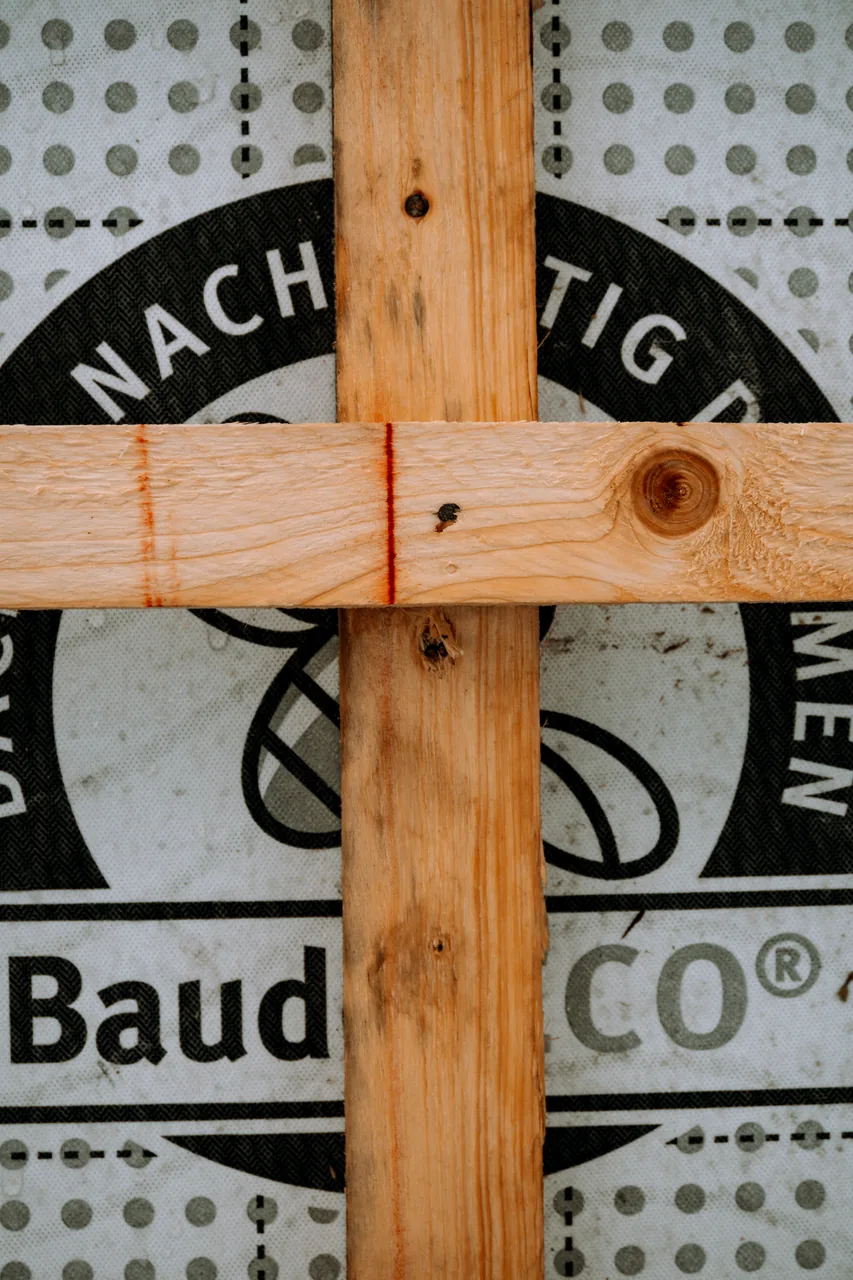 Konterlattung auf einer Aufsparrendämmung im Detail