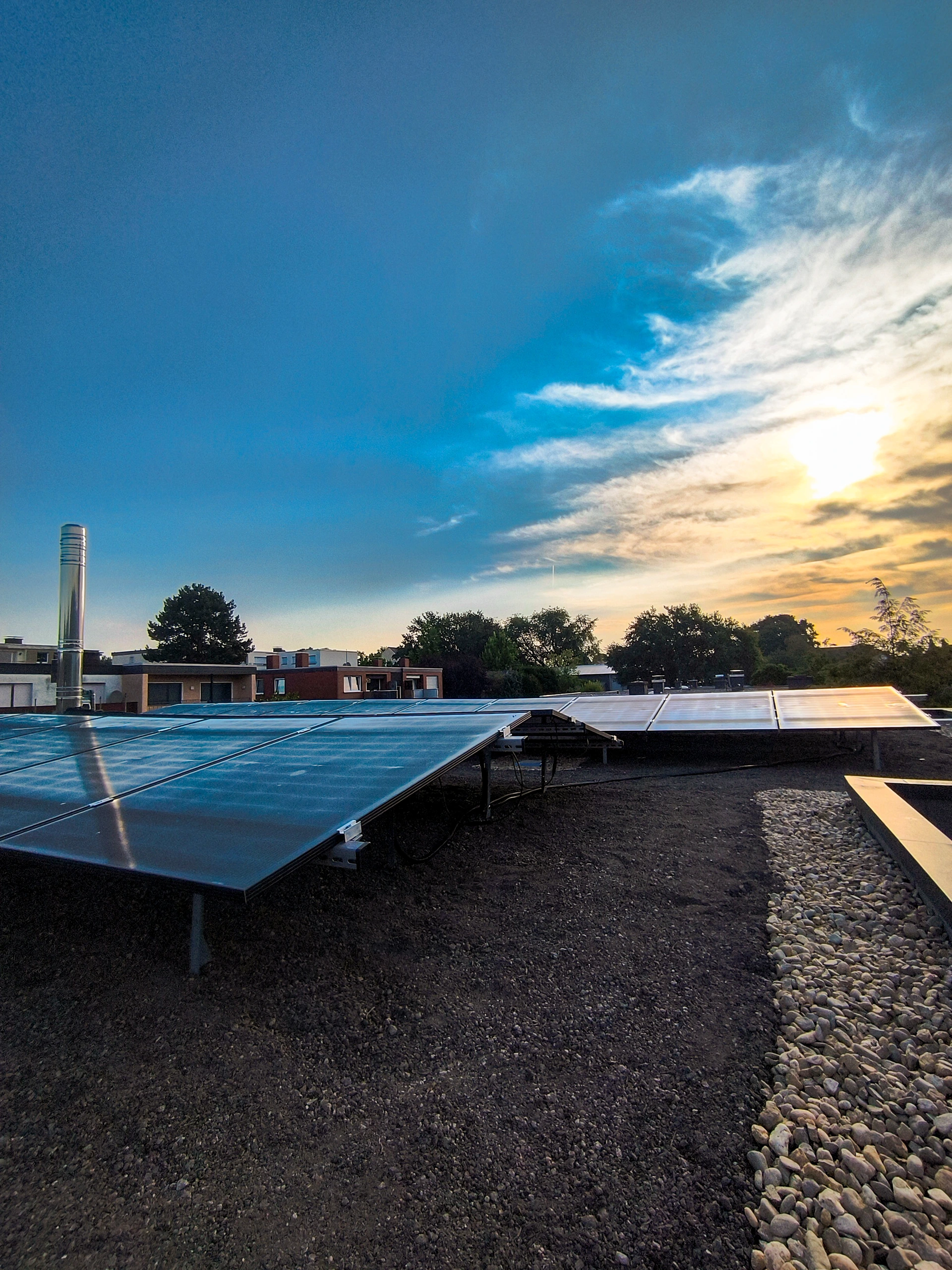 Photovoltaikanlage auf dem sanierten Flachdach in Bergkamen